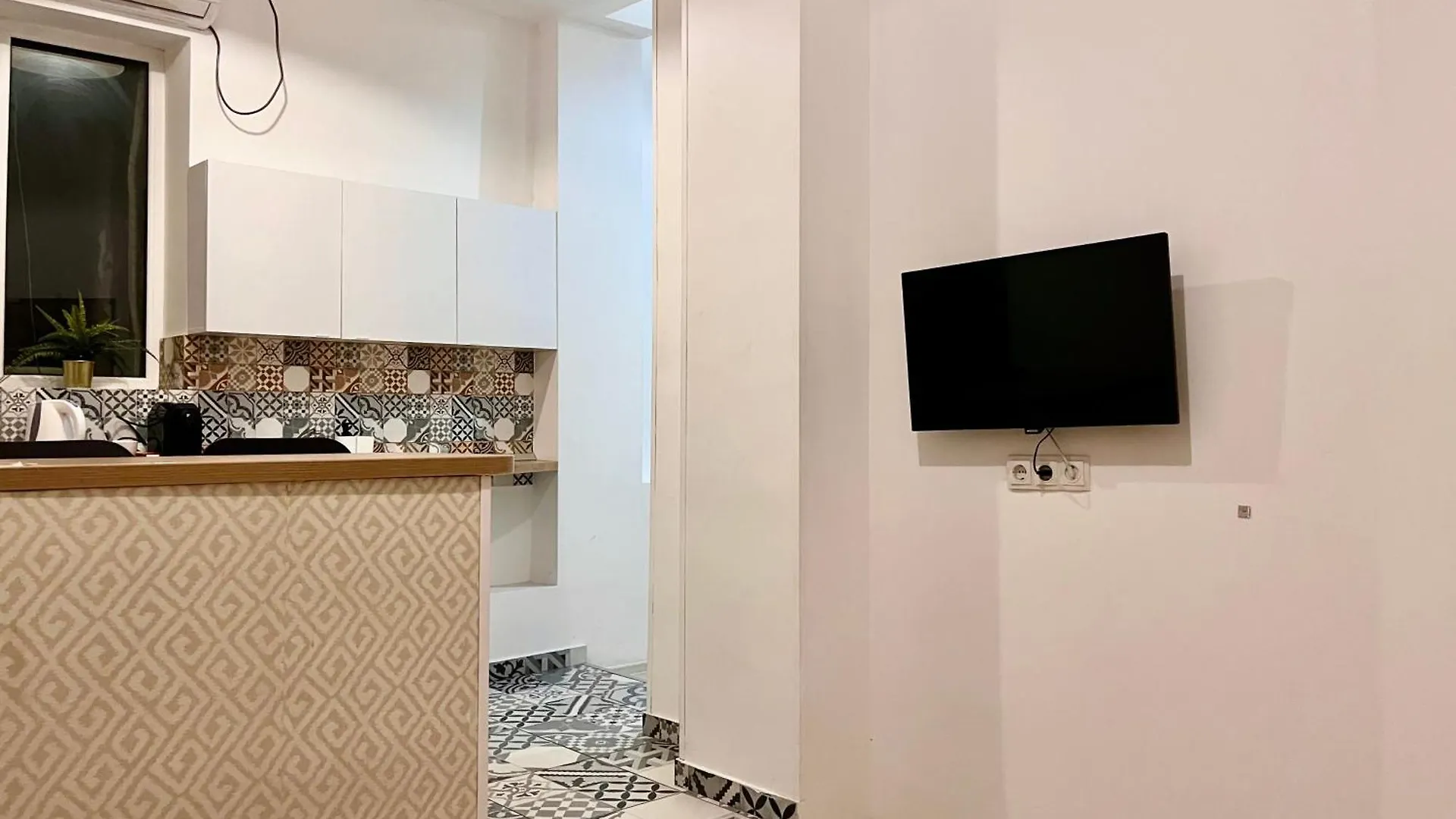 Ferienwohnung Experience Old Town Charm At Covaci 3Br Bukarest
