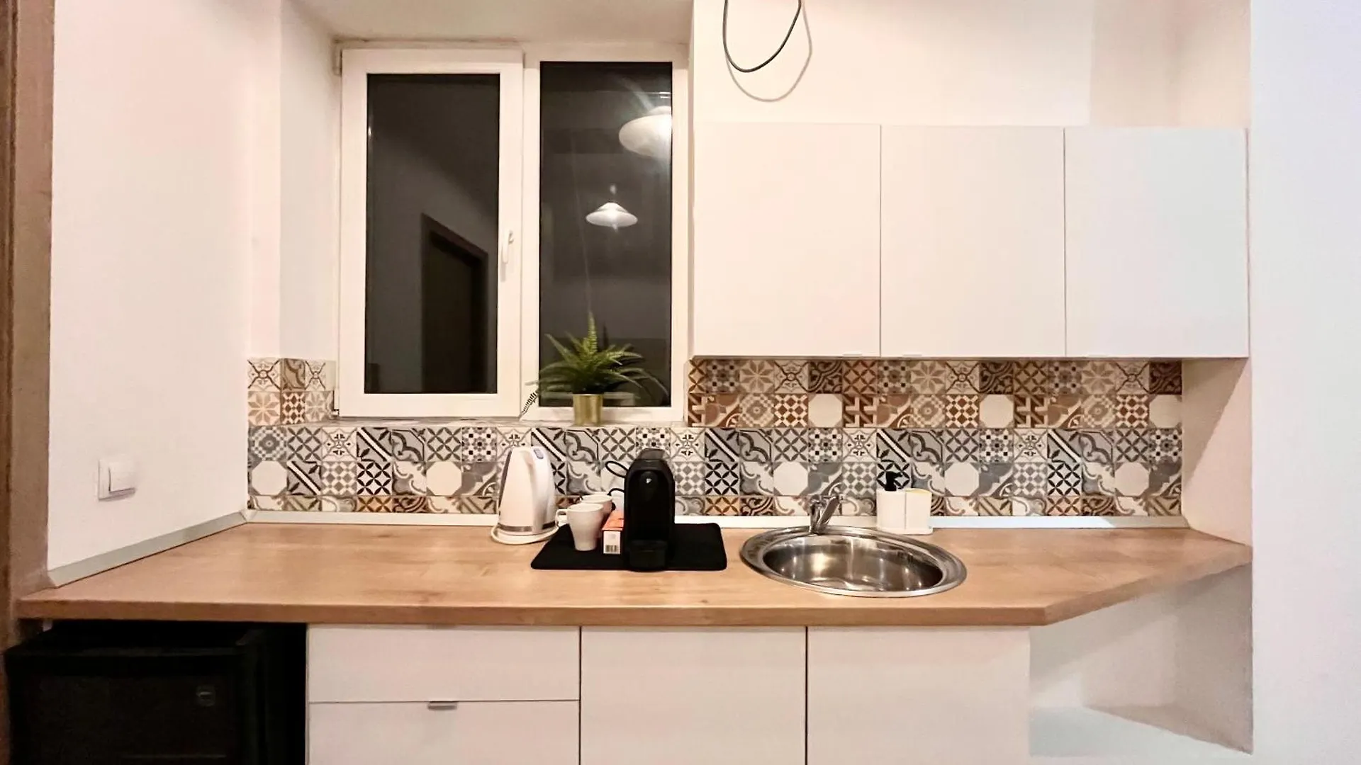Apartment Ferienwohnung Experience Old Town Charm At Covaci 3Br Bukarest